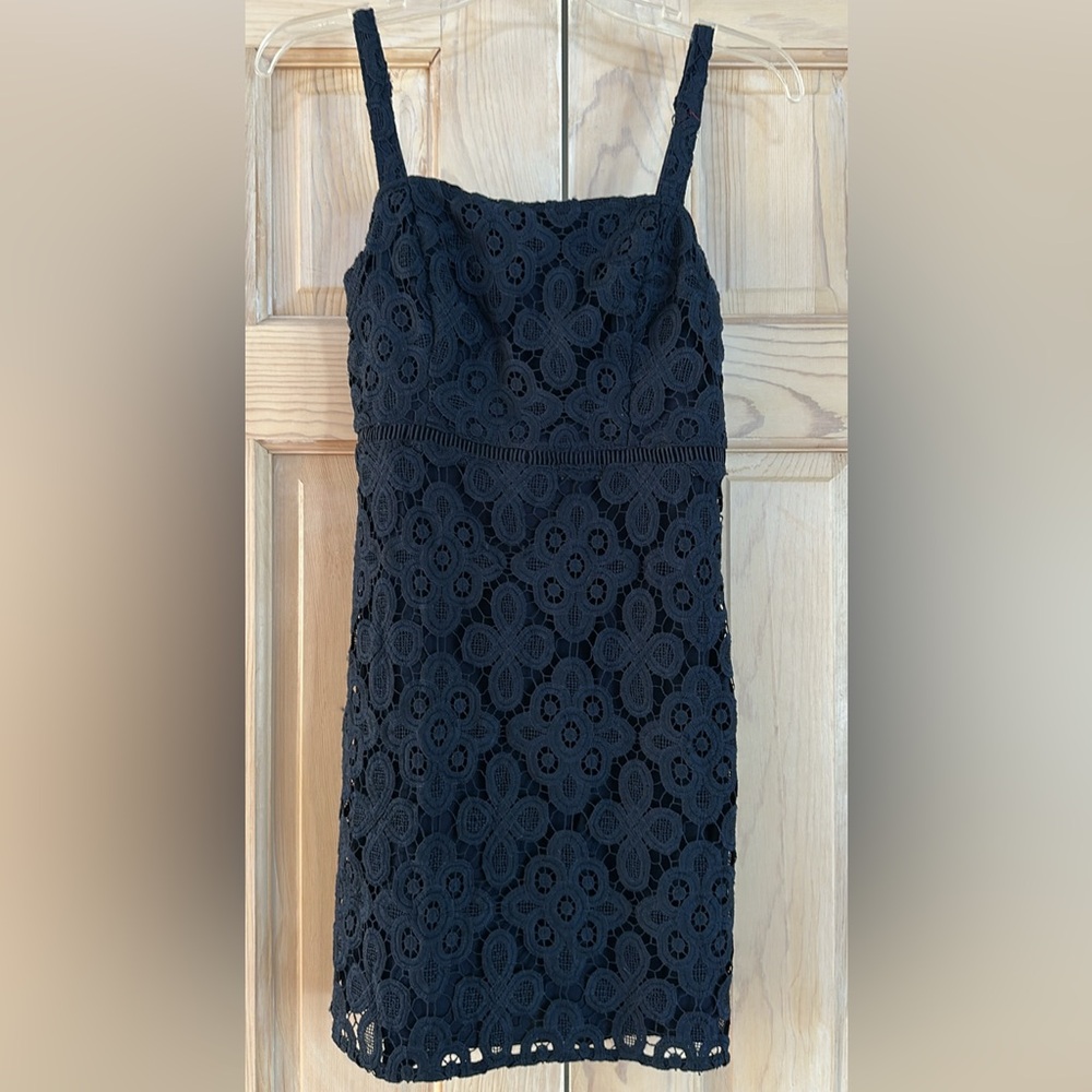 Adorable dark blue lacy dress size XS perfect for your teen/tween